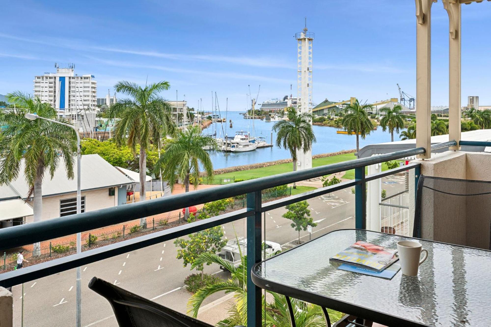 Park Regis Anchorage Hotell Townsville Exteriör bild